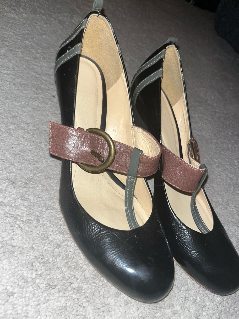 Clarks Black Leather Mary Jane Heels with Brown Strap - Picture 2 of 6